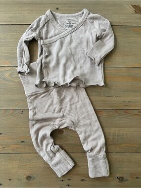 Caden Lane Waffle Wrap Top and Bottom Set - Newborn
